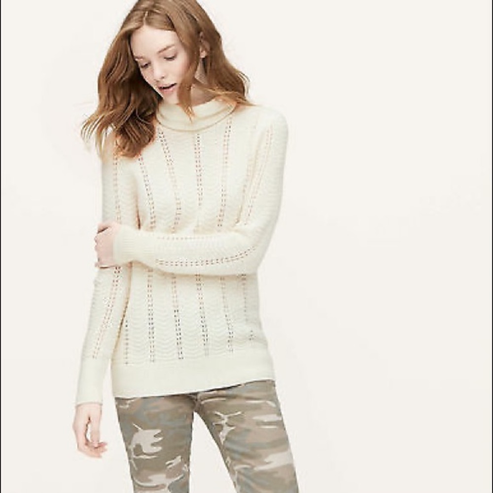 LOFT White Chevron Turtleneck Sweater Size S